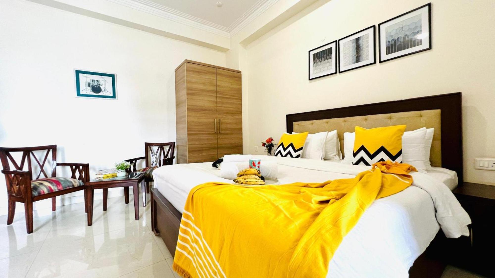 Apartment Bluo Studio4 Golf Course Road - Gym, Balcony, Lift Gurgaon