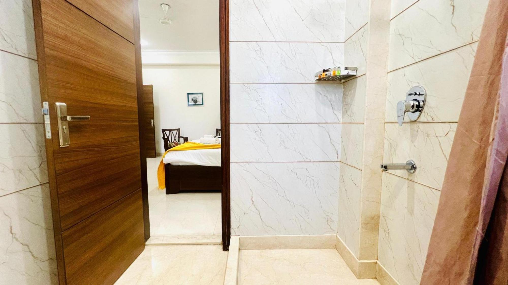 Bluo Studio4 Golf Course Road - Gym, Balcony, Lift *