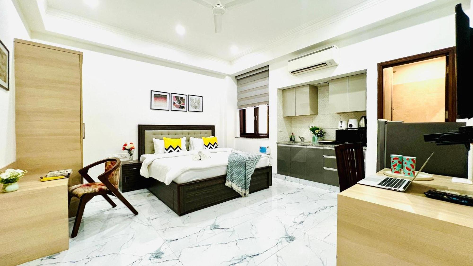 Bluo Studio2 Golf Course Road - Gym, Terrace Garden Gurgaon