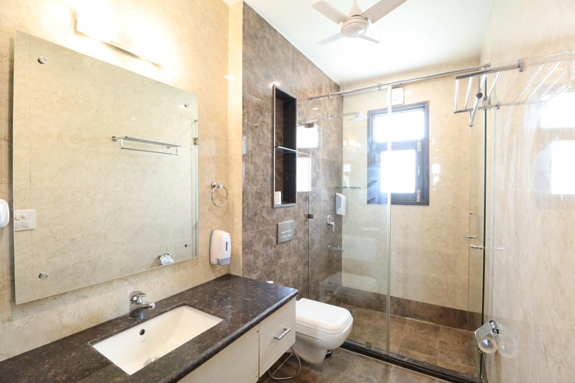Hotel Ahuja Residency Centre Gurgaon