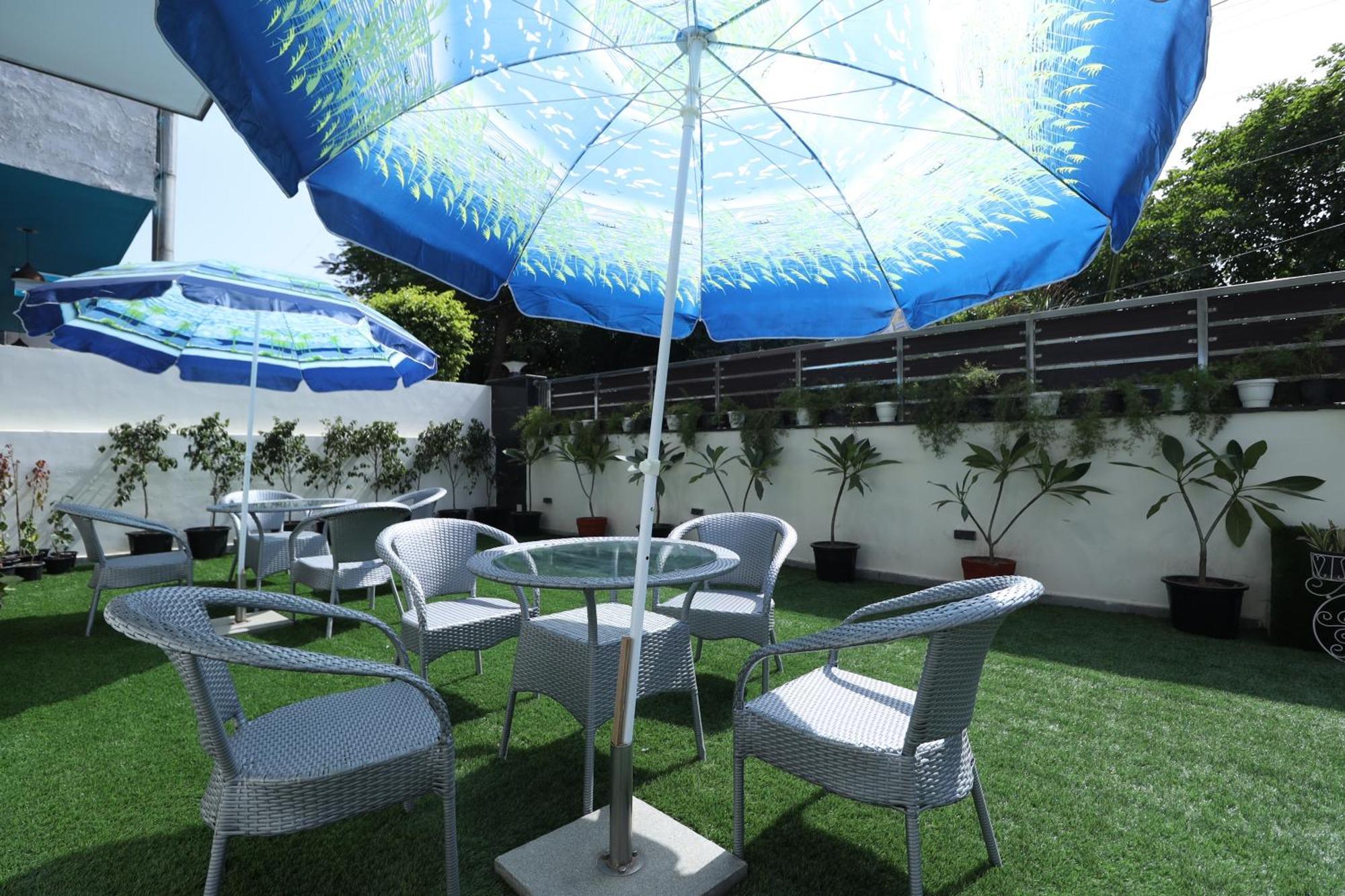 Hotel Ahuja Residency Centre Gurgaon