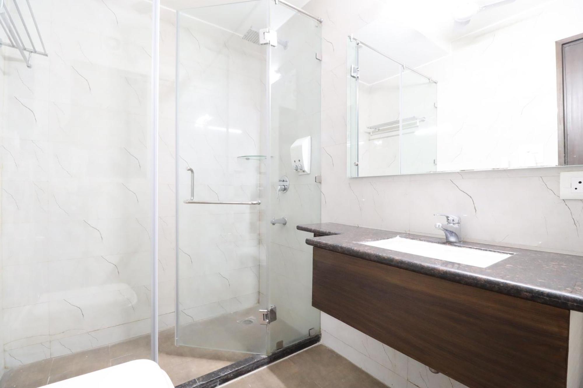 Ahuja Residency Centre Hotel 3*