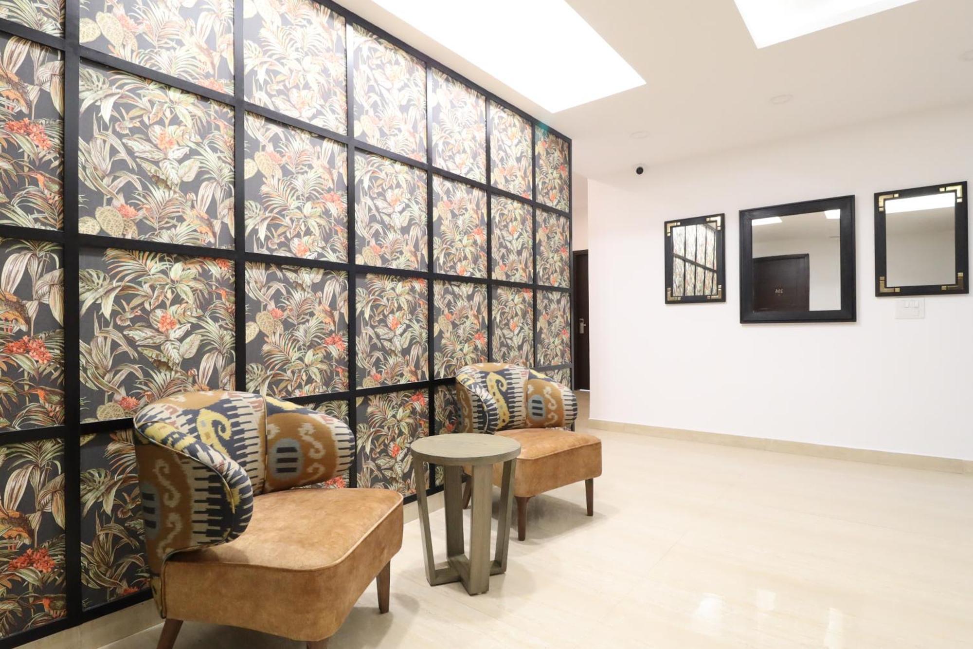 Ahuja Residency Centre 3*