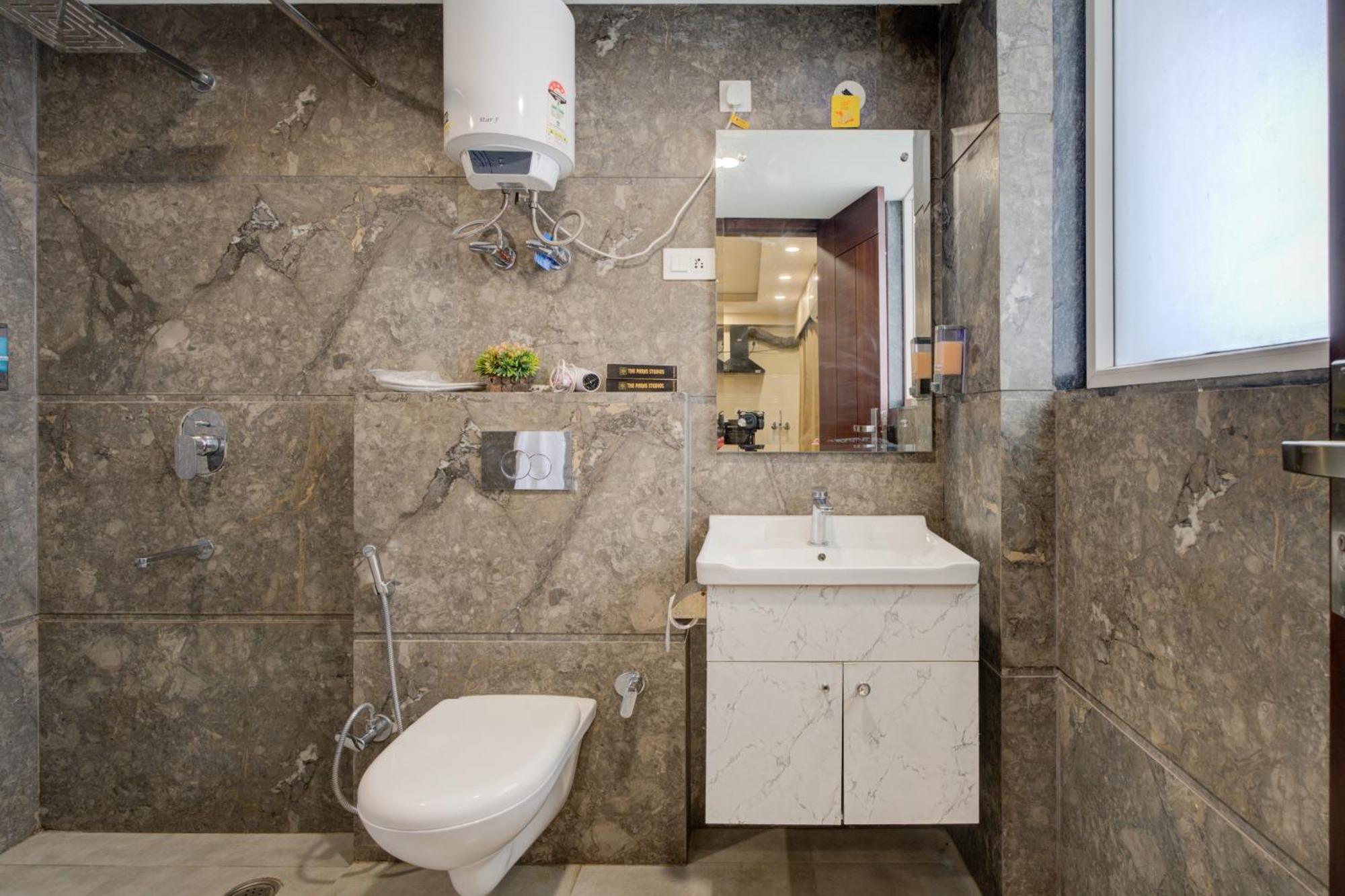 Apartment The Paras Serviced