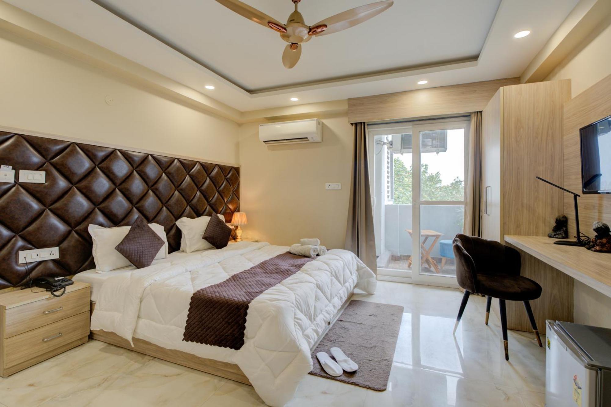 The Paras Serviced * Gurgaon