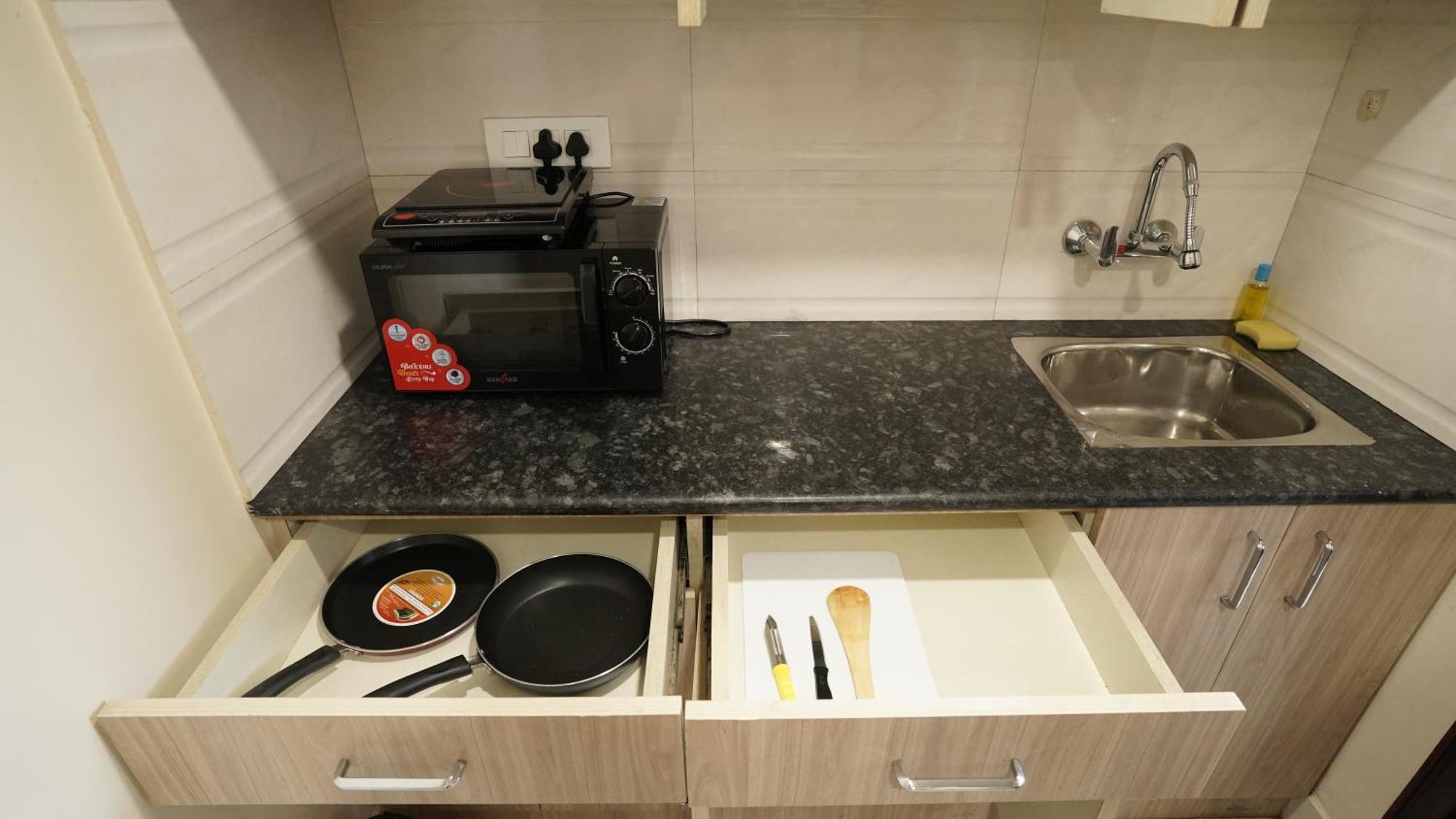 The Paras Serviced Apartment *