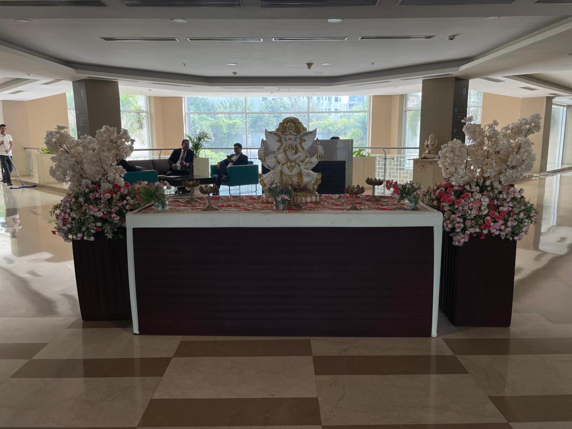 Hotel V Retreat