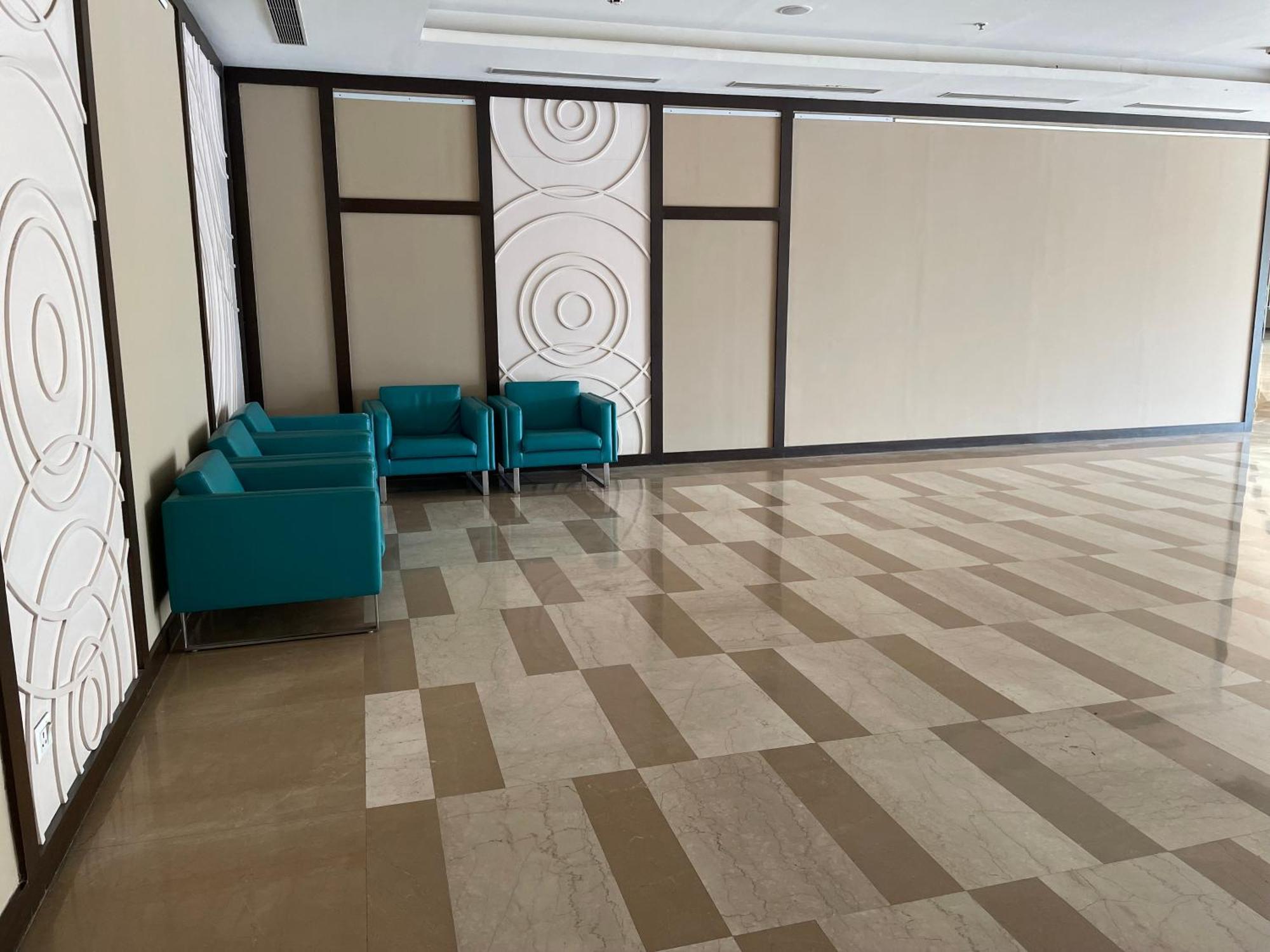 V Retreat Hotel Gurgaon