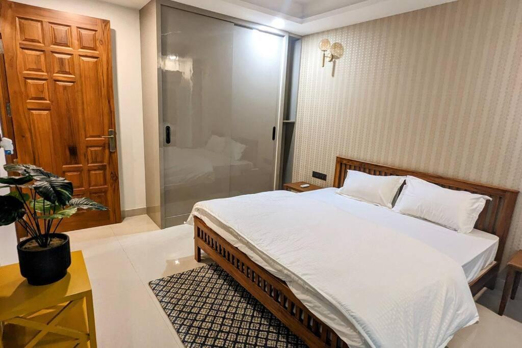 Rio - - 1bhk, Balcony, Free Parking& W-fi Gurgaon