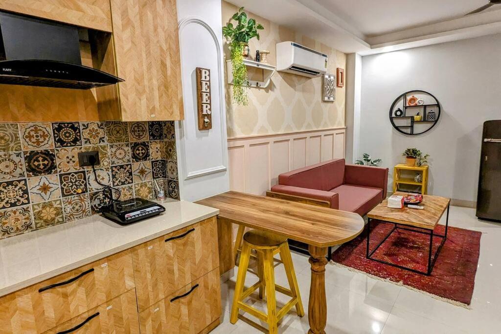Deniz - 1bhk, Balcony, Parking & Wi-fi Apartment