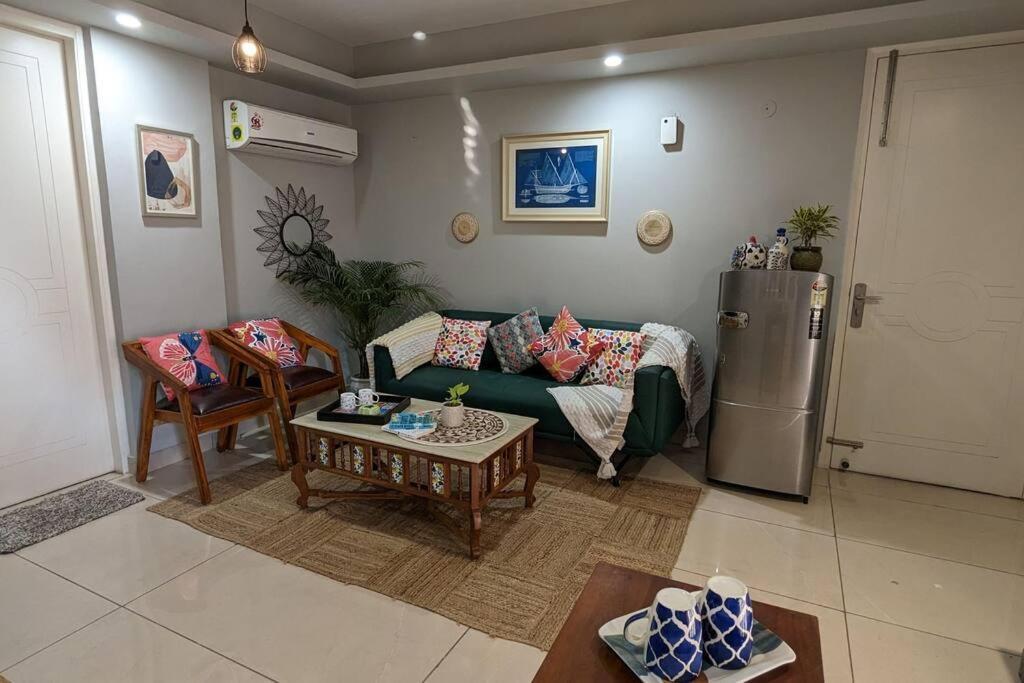 Rumana - 1bhk, 2 Balconies, Free Parking & Wi-fi * Gurgaon