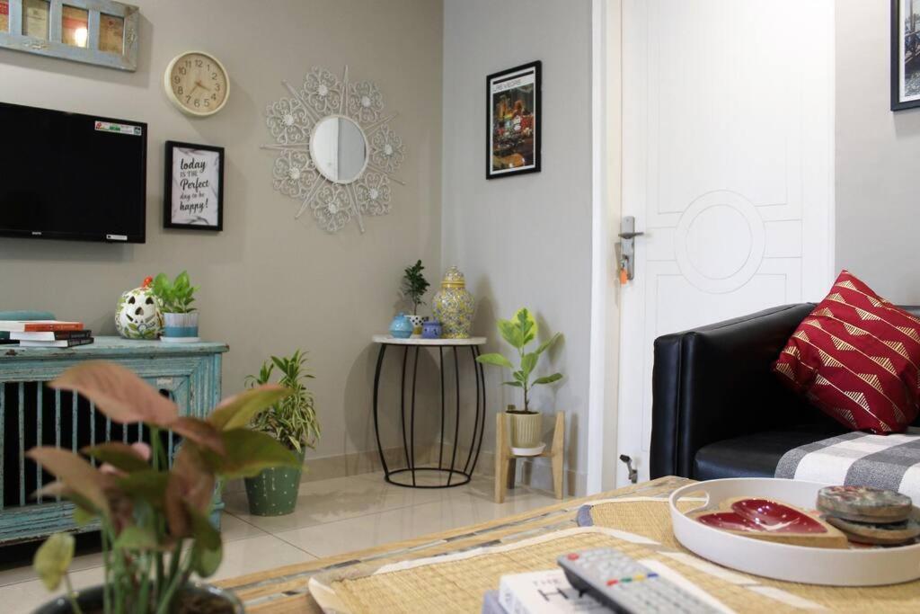 Zaniah - 1bhk, 2 Balconies, Free Parking & Wi-fi Apartment Gurgaon