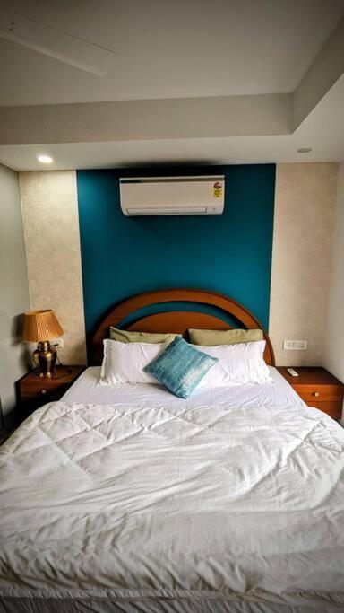 Yukta - Cozy Nest Studio, Free Parking & Wifi * Gurgaon