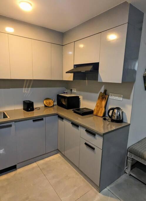 Yukta - Cozy Nest Studio, Free Parking & Wifi Apartment Gurgaon