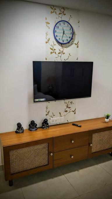 Yukta - Cozy Nest Studio, Free Parking & Wifi Apartment