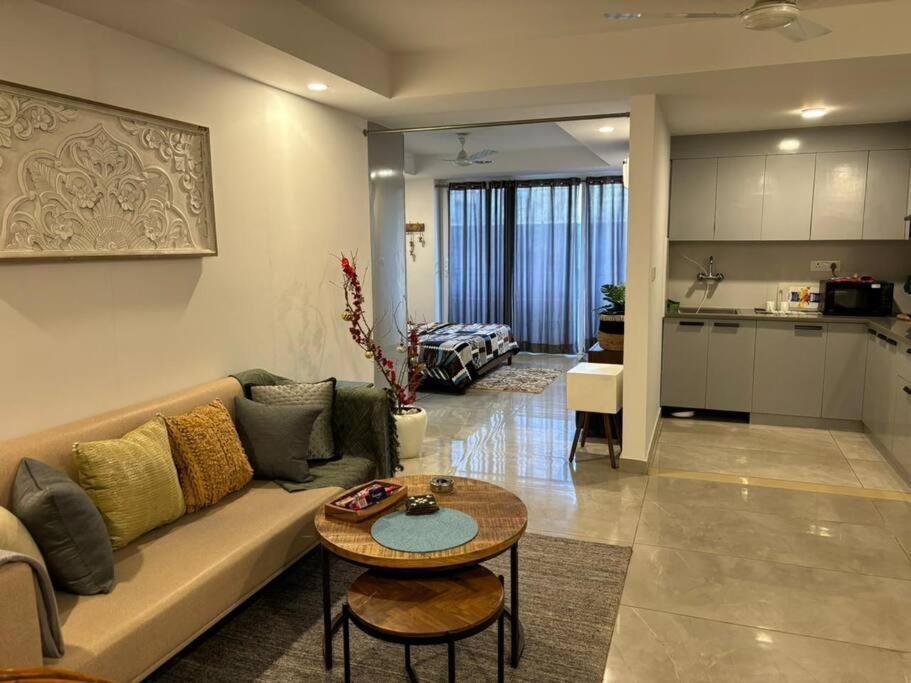 Erik - Apt, Free Parking & Wi-fi Apartment Gurgaon