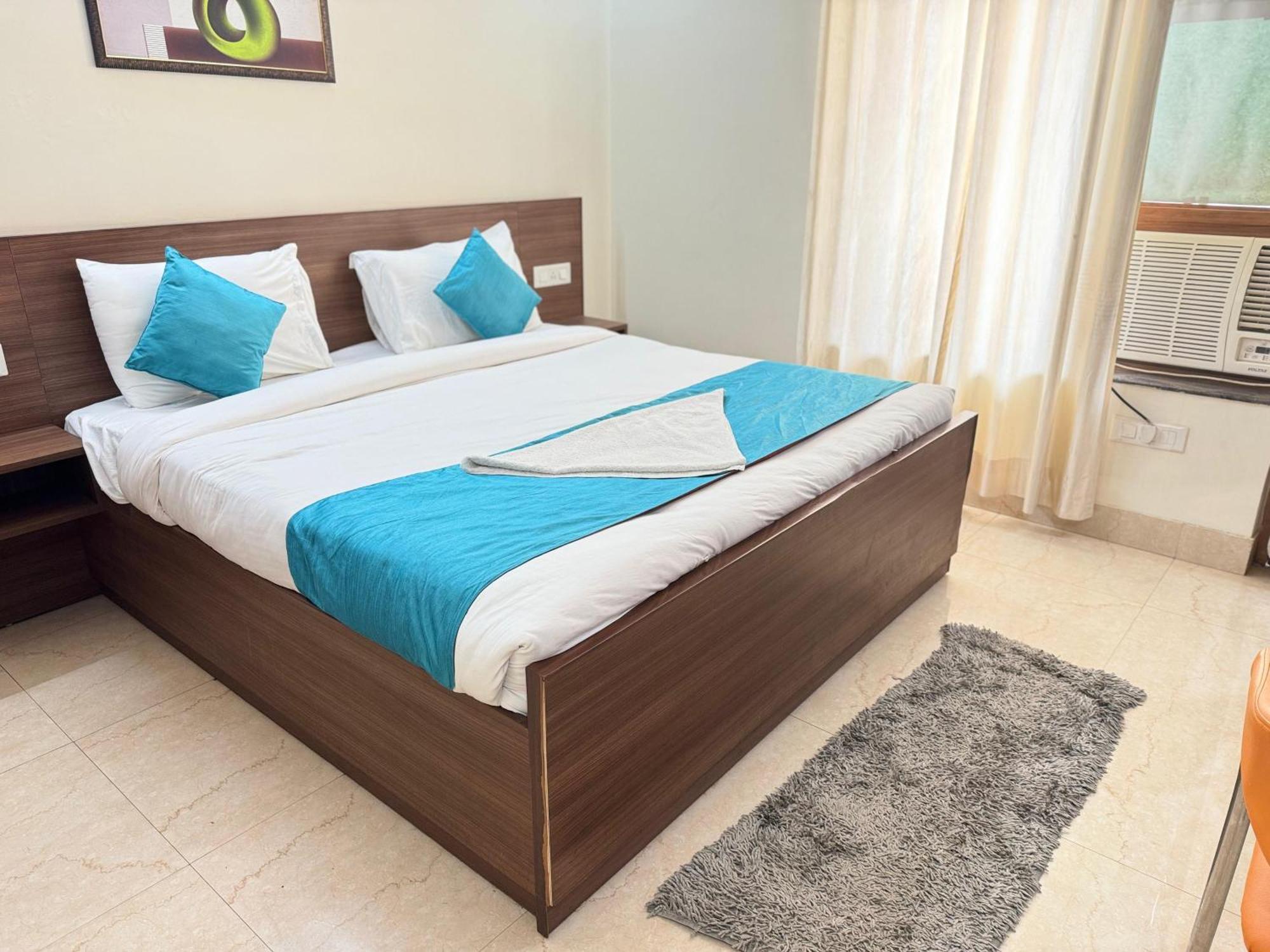 Hotel The Indian Ii Near Medanta Hospital Gurgaon