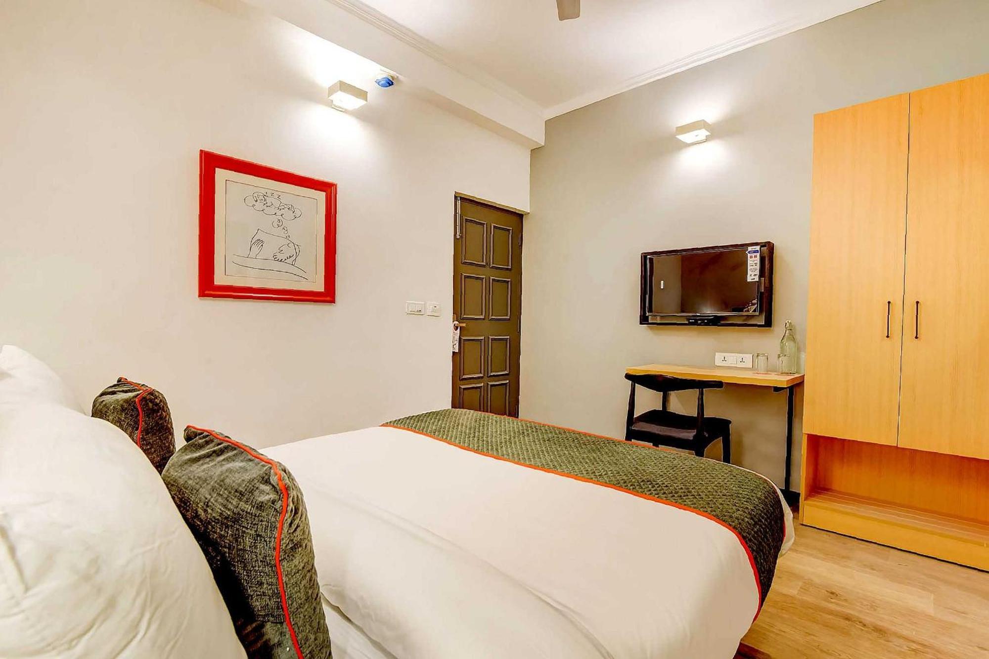 Hotel Collection O Singha Chowk