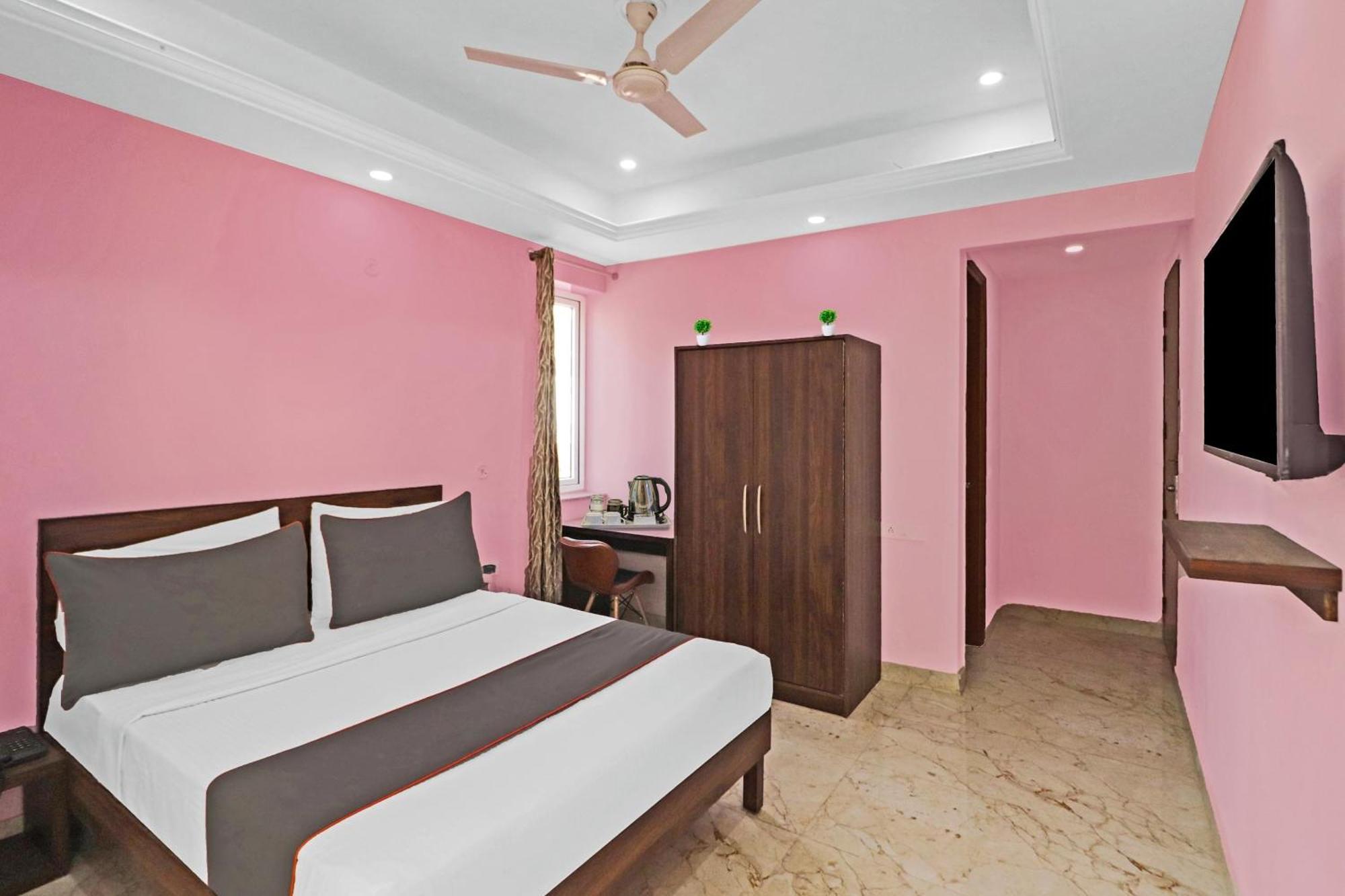 Hotel Collection O Parth & Sargam Residency Gurgaon