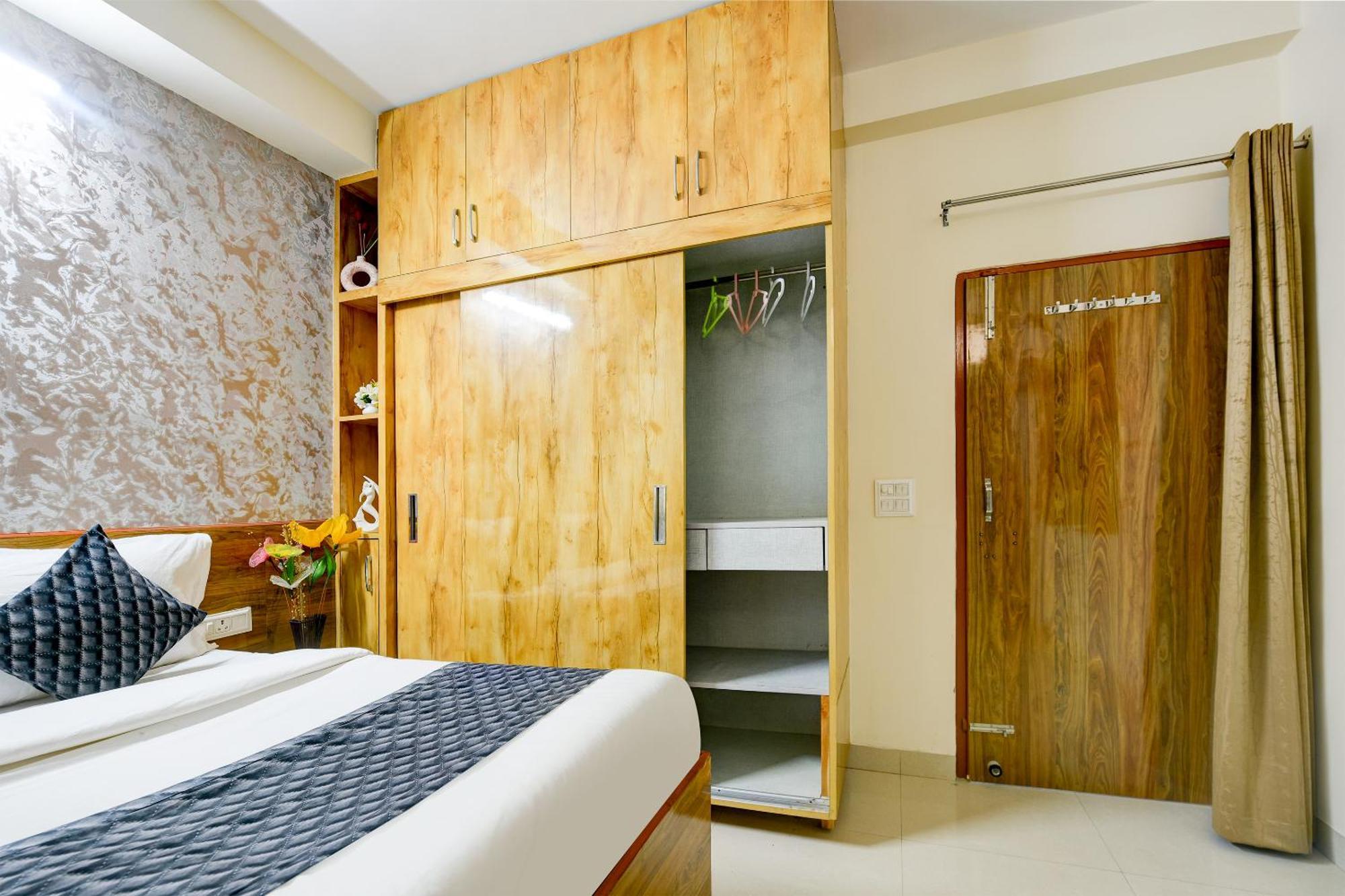 Marina Heritage & Artemis Hospital Guest house Gurgaon