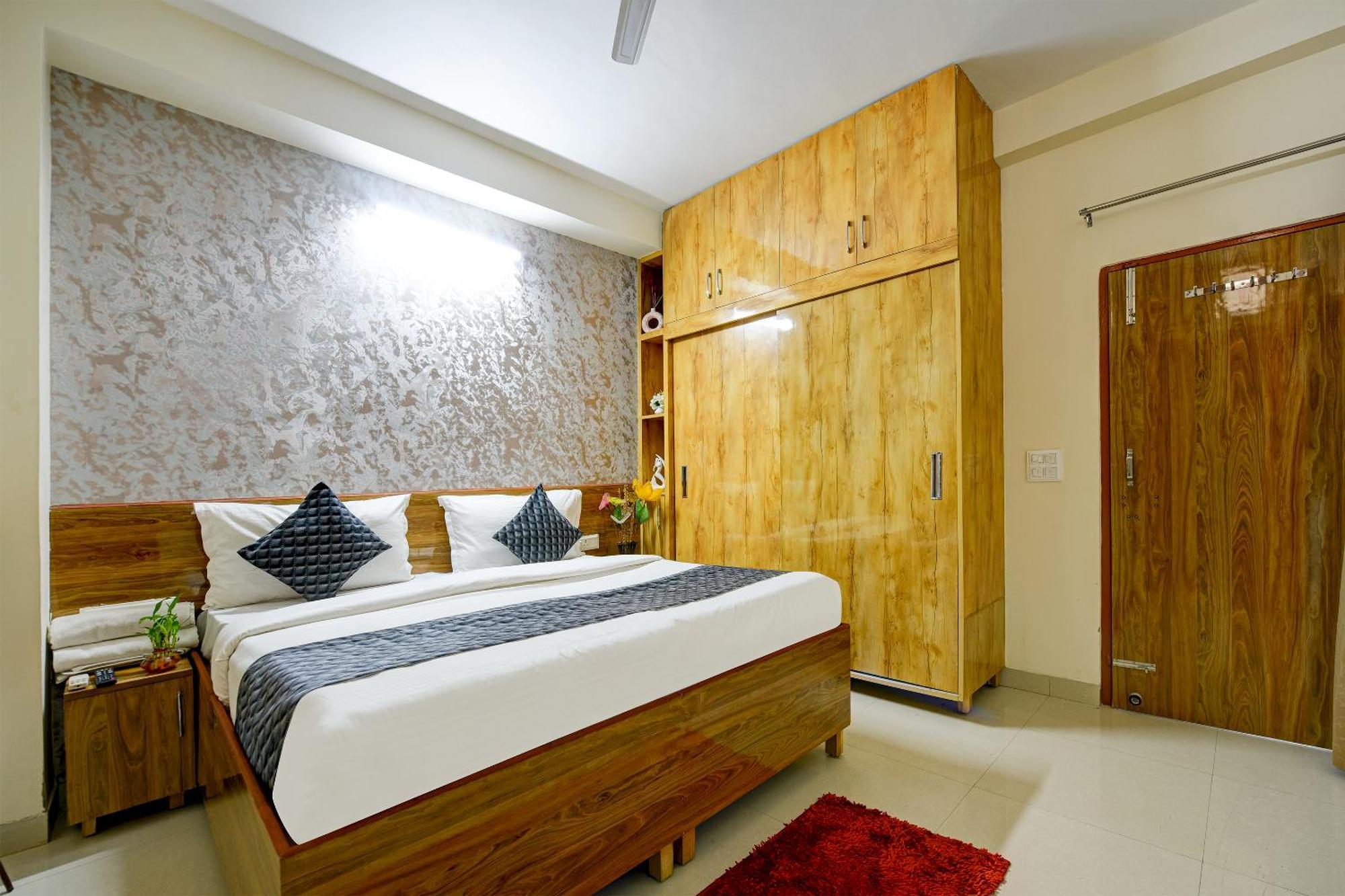 Marina Heritage & Artemis Hospital Guest house Gurgaon