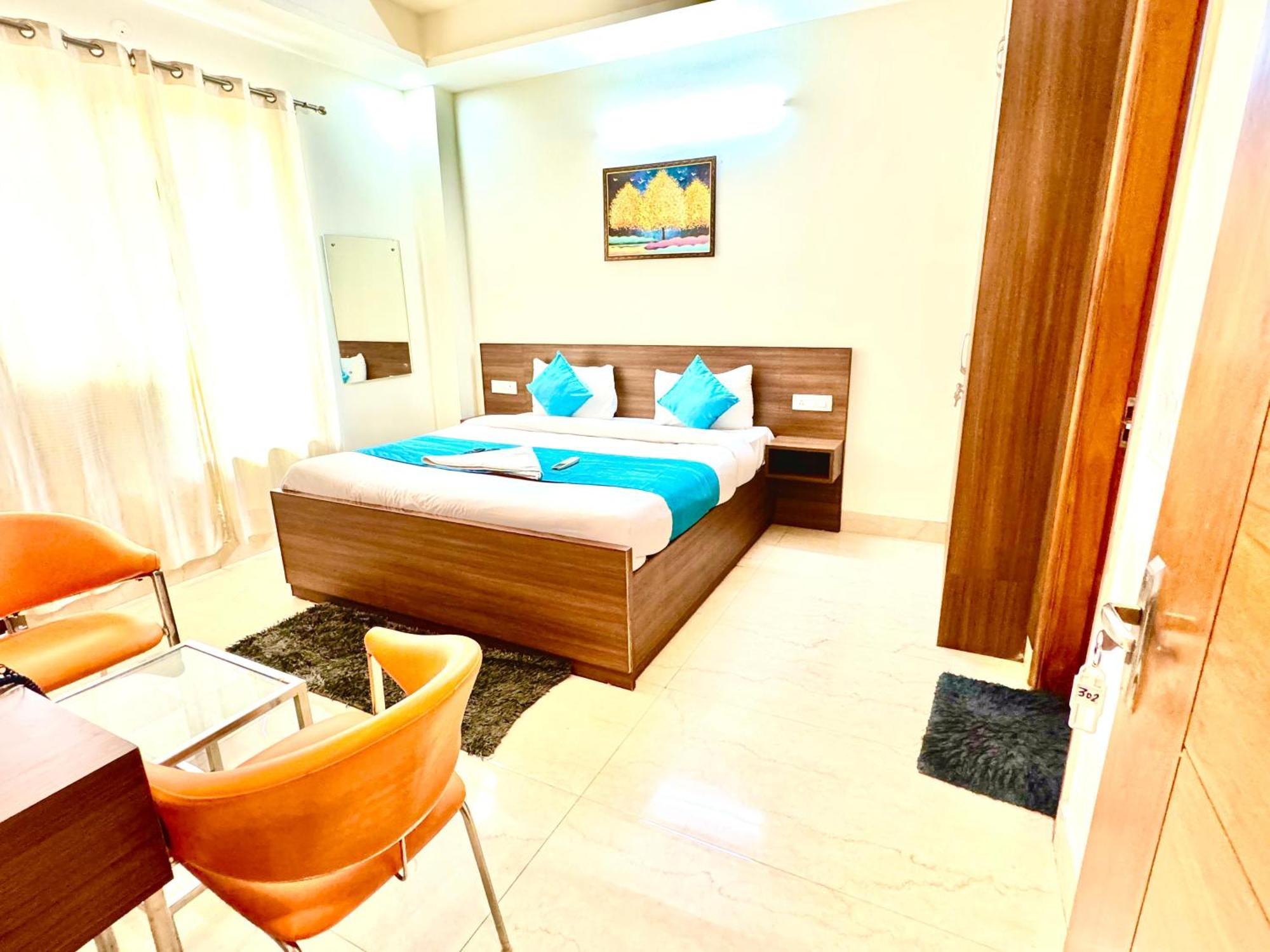 The Indian Ii Near Medanta Hospital Hotel Gurgaon