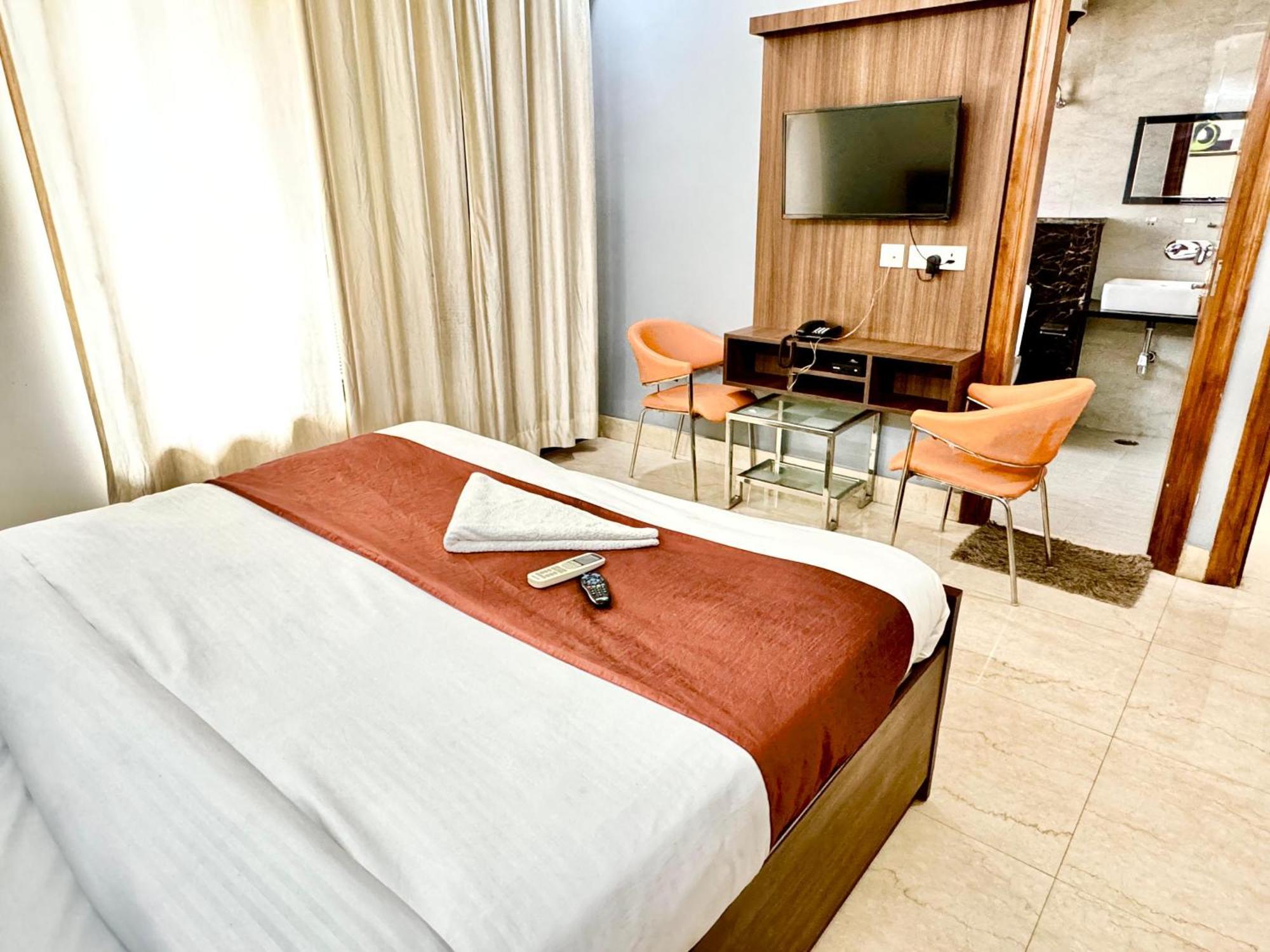 The Indian Ii Near Medanta Hospital 3*