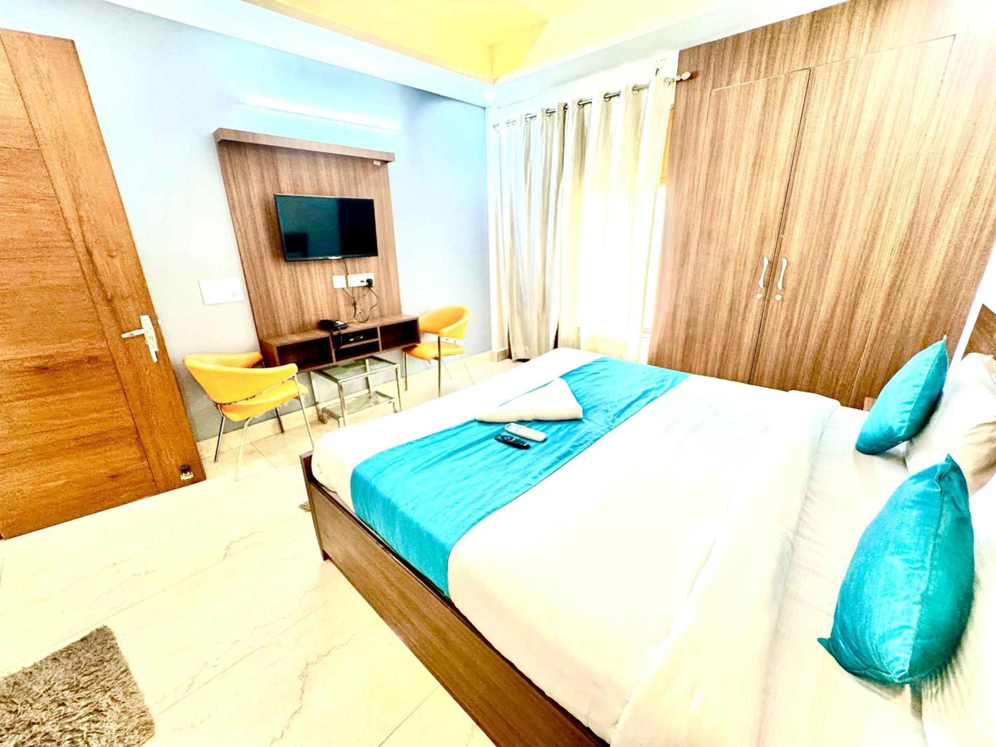 The Indian Ii Near Medanta Hospital Hotel 3*
