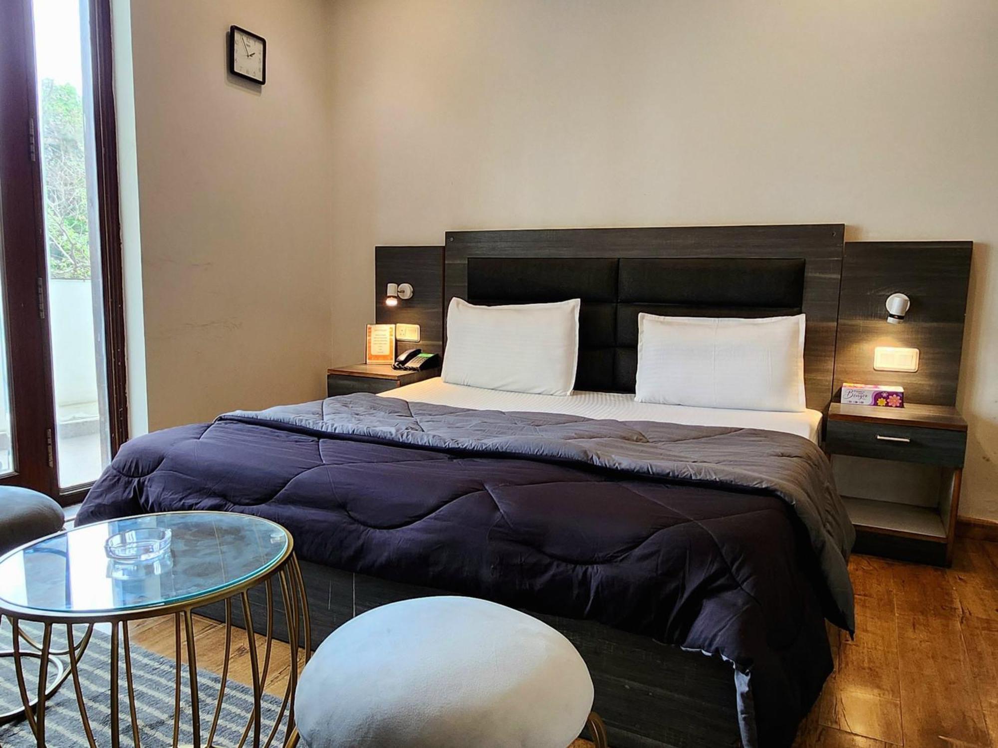 Premier - Golf Course Road ,gurgaon Hotel 3*