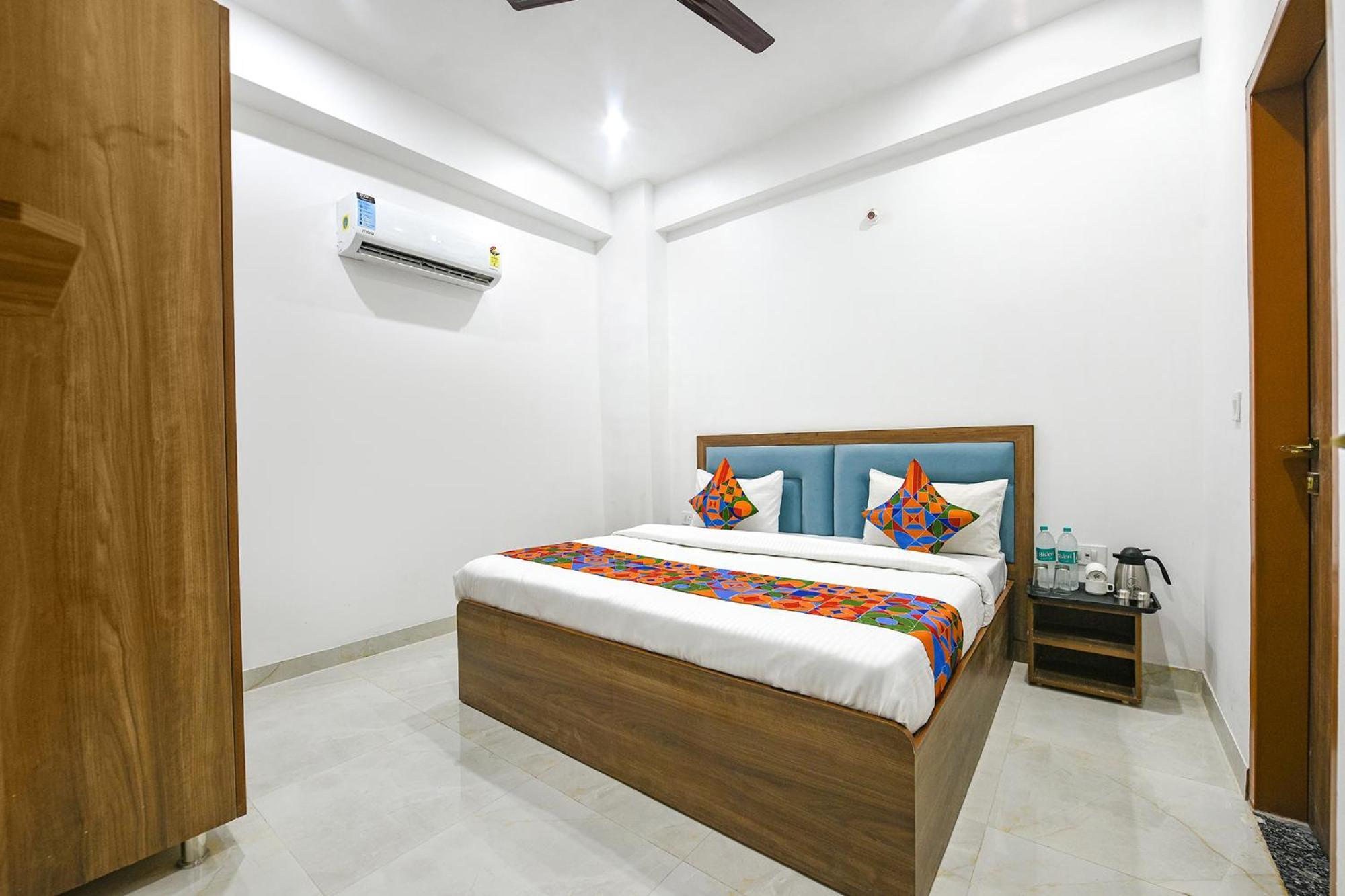 Hotel Fabhotel K2 Residency