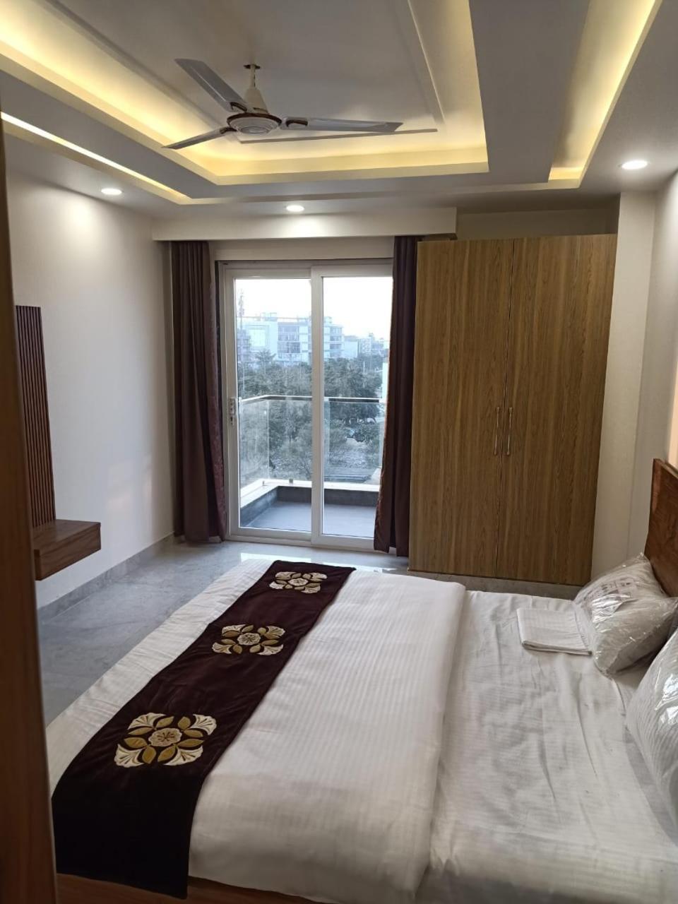 16 Luxury 1bhk