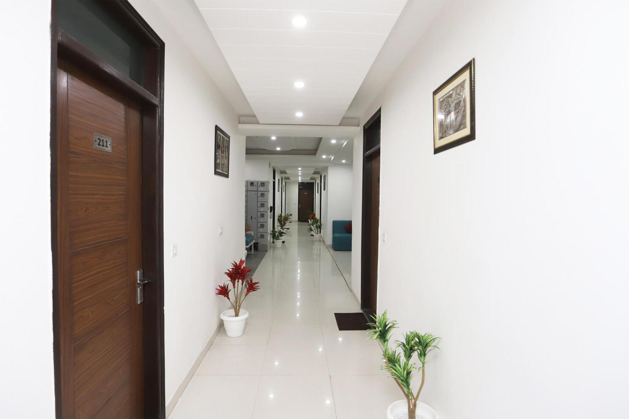 Super Capital O Levanti Near Aravali Biodiversity Park 3* Gurgaon