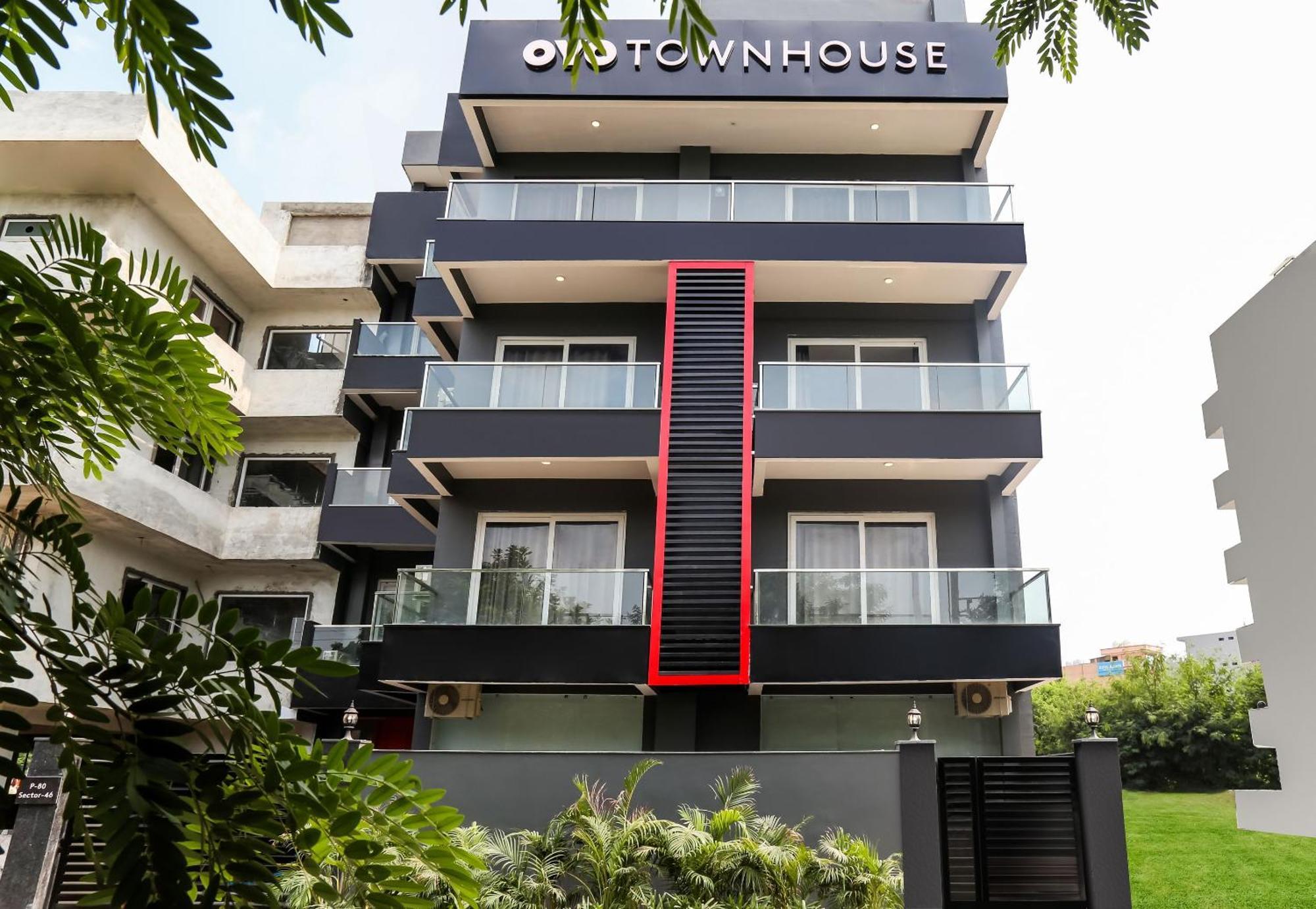 Super Townhouse 158 Near Netaji Subhash Marg Near Appu Ghar Hotel 4*