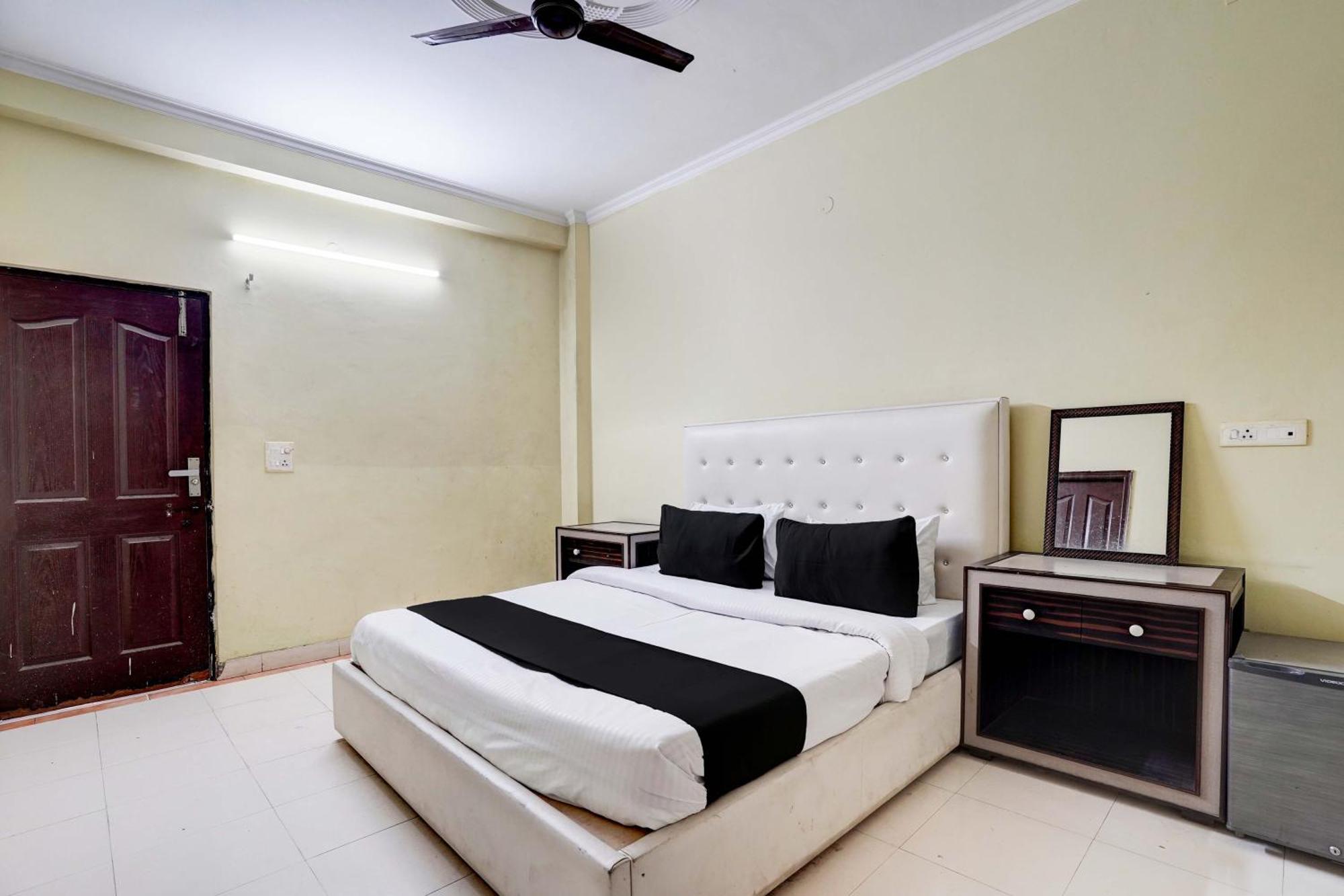 Hotel Collection O Aqua Gurgaon