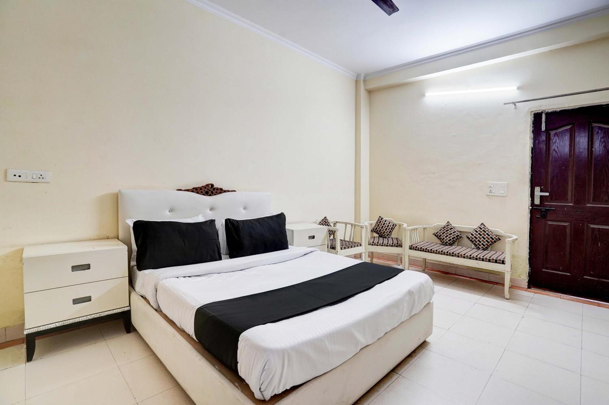 Collection O Aqua Hotel Gurgaon