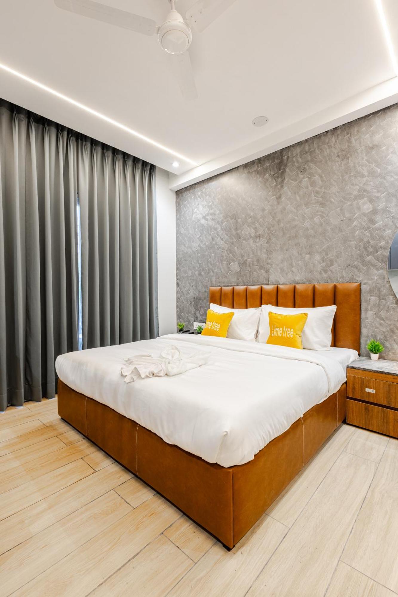 Street By Lime Tree Sector 51 Apartment