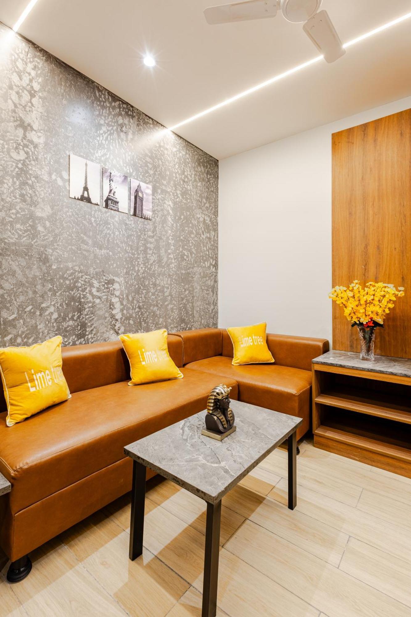 Apartment Street By Lime Tree Sector 51 *