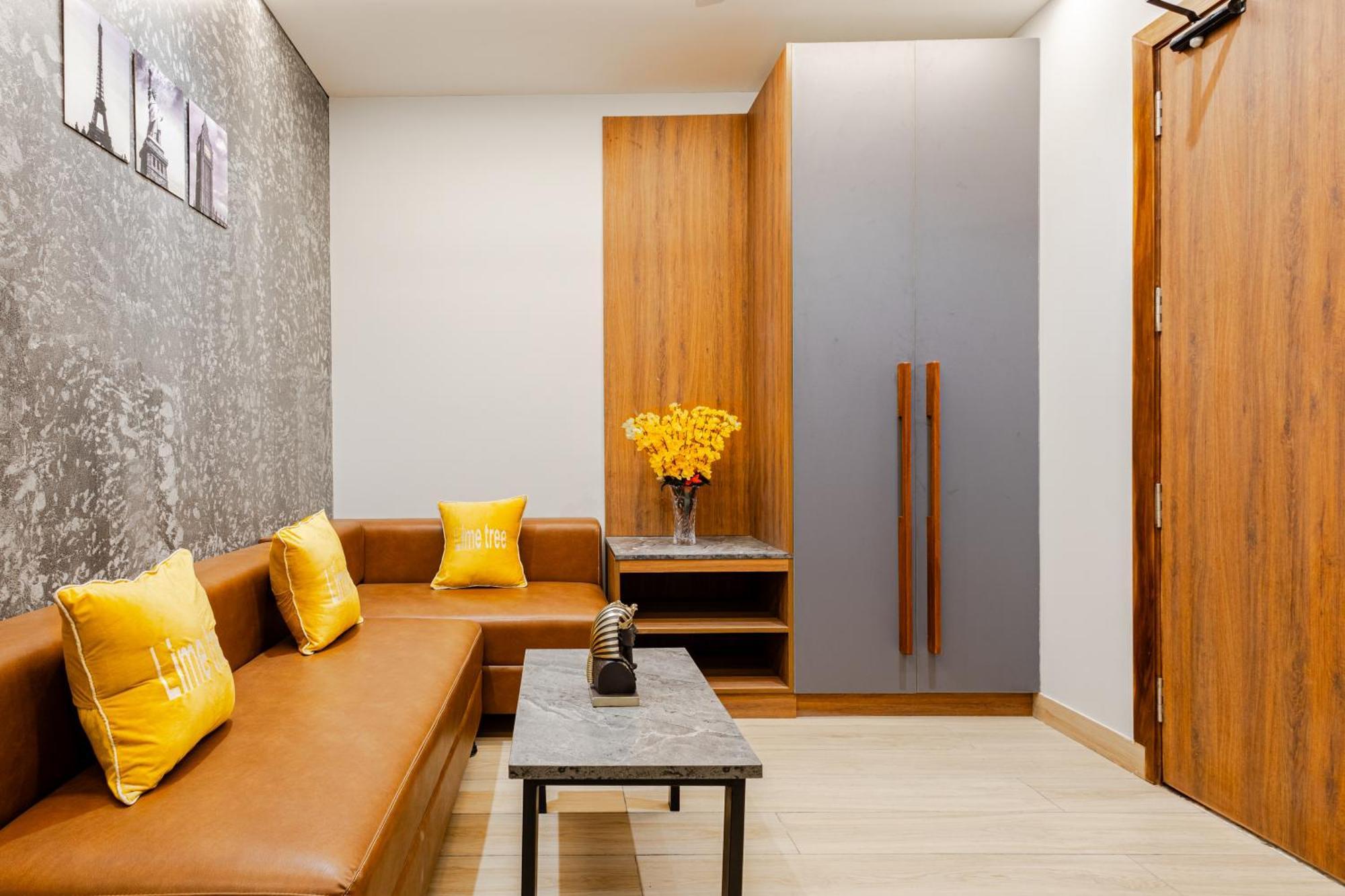 Apartment Street By Lime Tree Sector 51