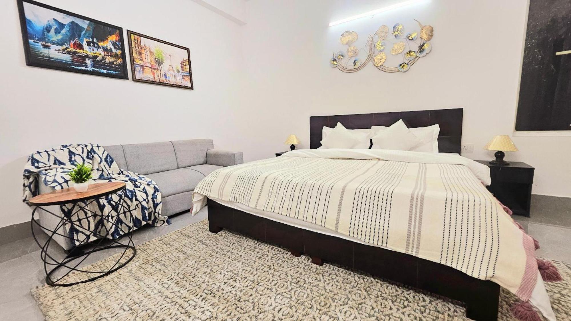 Lux Studio By Epic Hotel Gurgaon