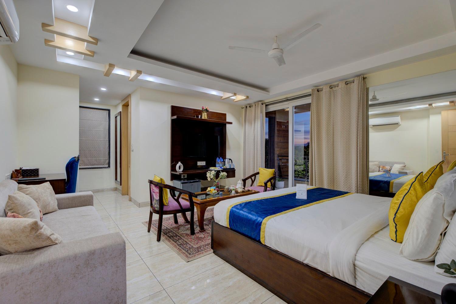 Blueneck Sec 47 Near Medanta -the Medicity' Gurugram 3*
