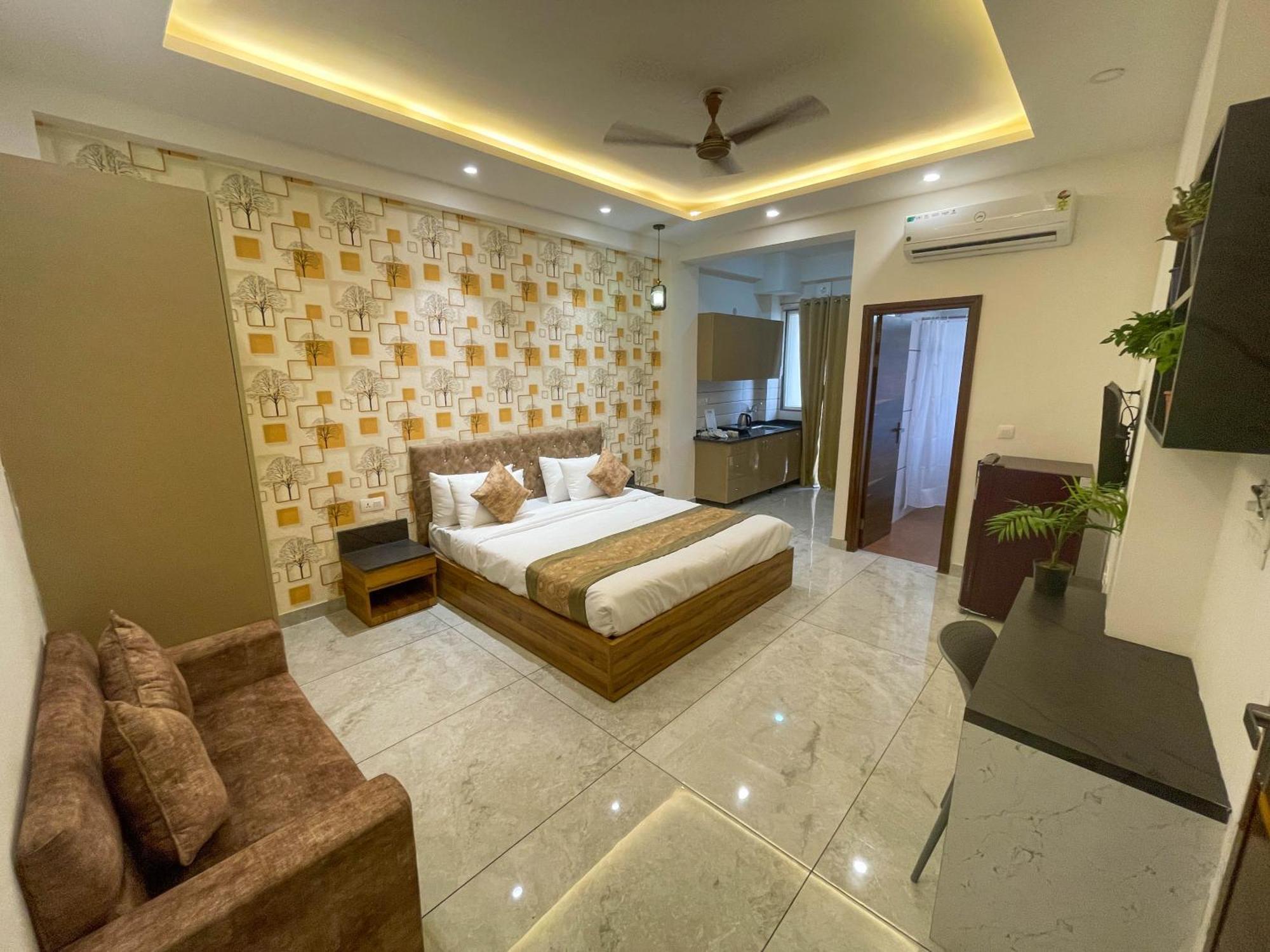 Homestay The Empire Corporate Sector 44 Near Fortis And Max Hospitals *