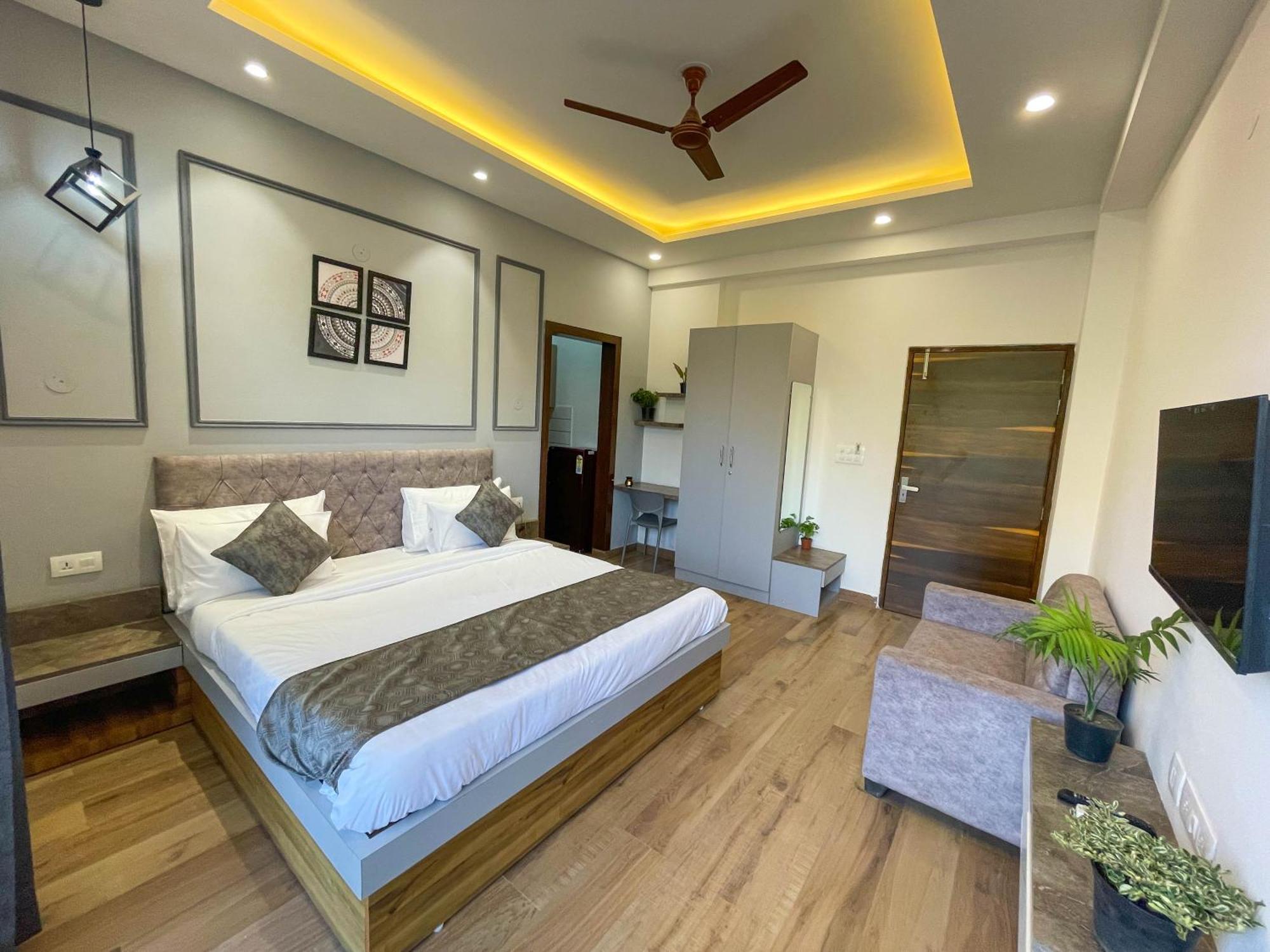 The Empire Corporate Sector 44 Near Fortis And Max Hospitals Homestay Gurgaon