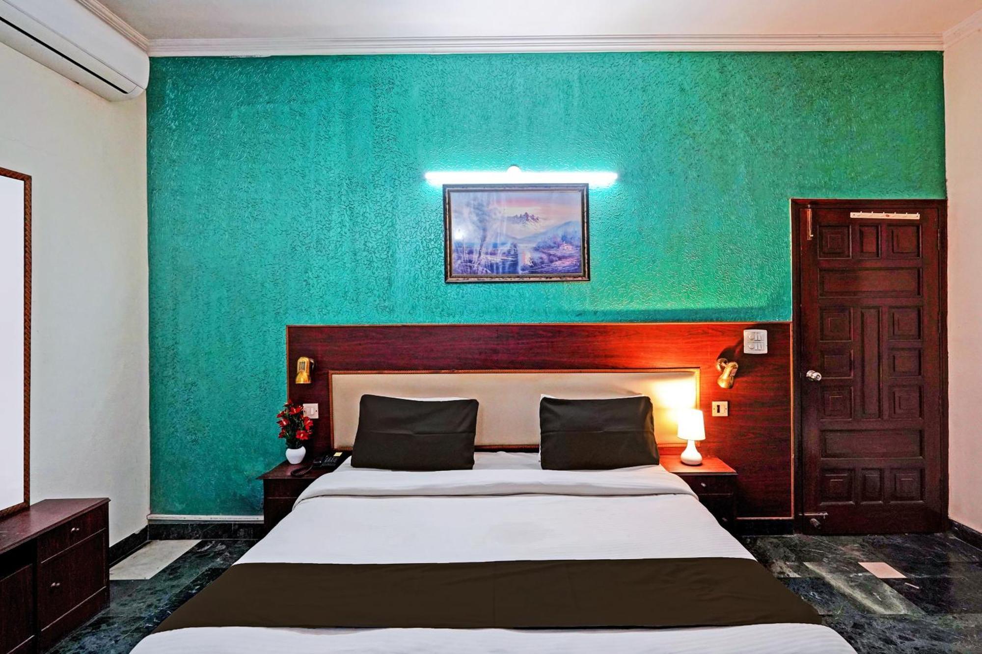 O Primero Near Aravali Biodiversity Park Hotel 3*
