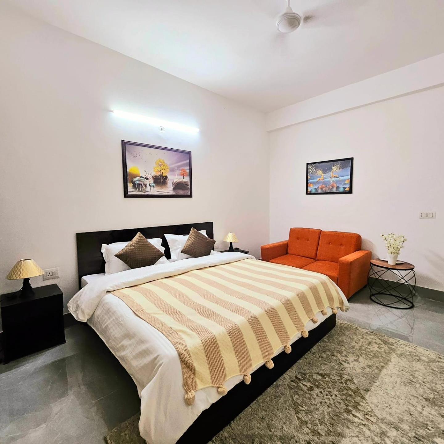 Lux Studio By Epic 3*