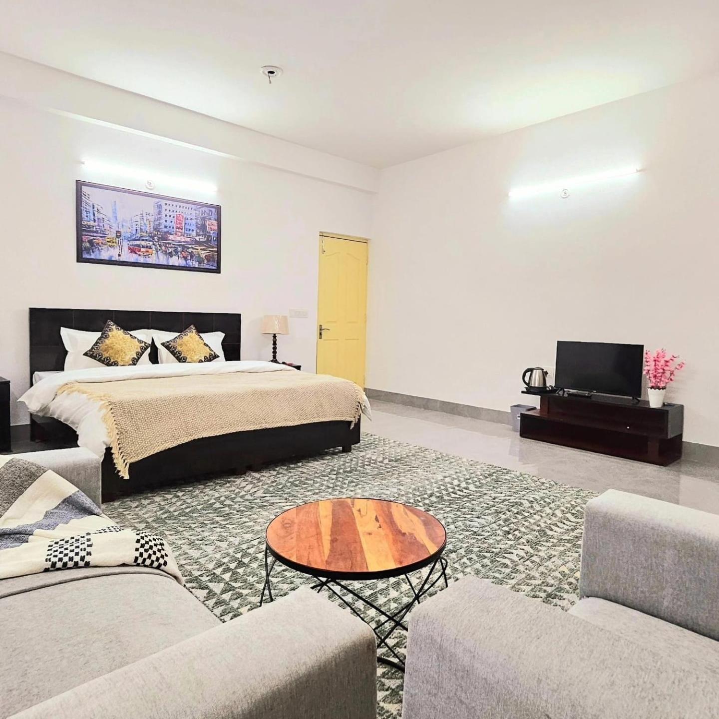 Lux Studio By Epic Hotel Gurgaon