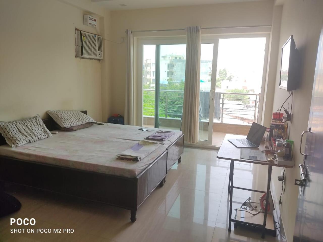 White House -mg Road, Gurugram