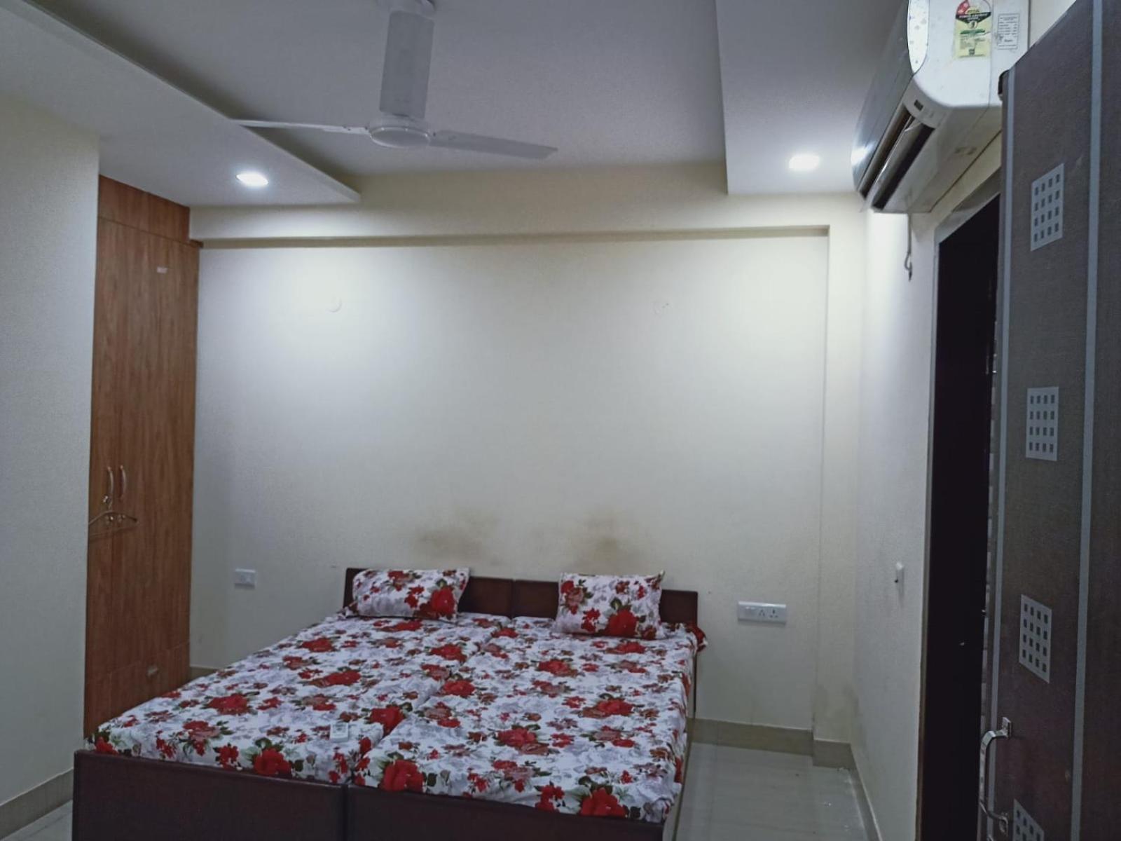 White House -mg Road, Gurugram