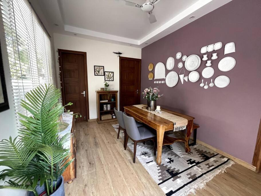 Entire House On Golf Course Road * Gurgaon