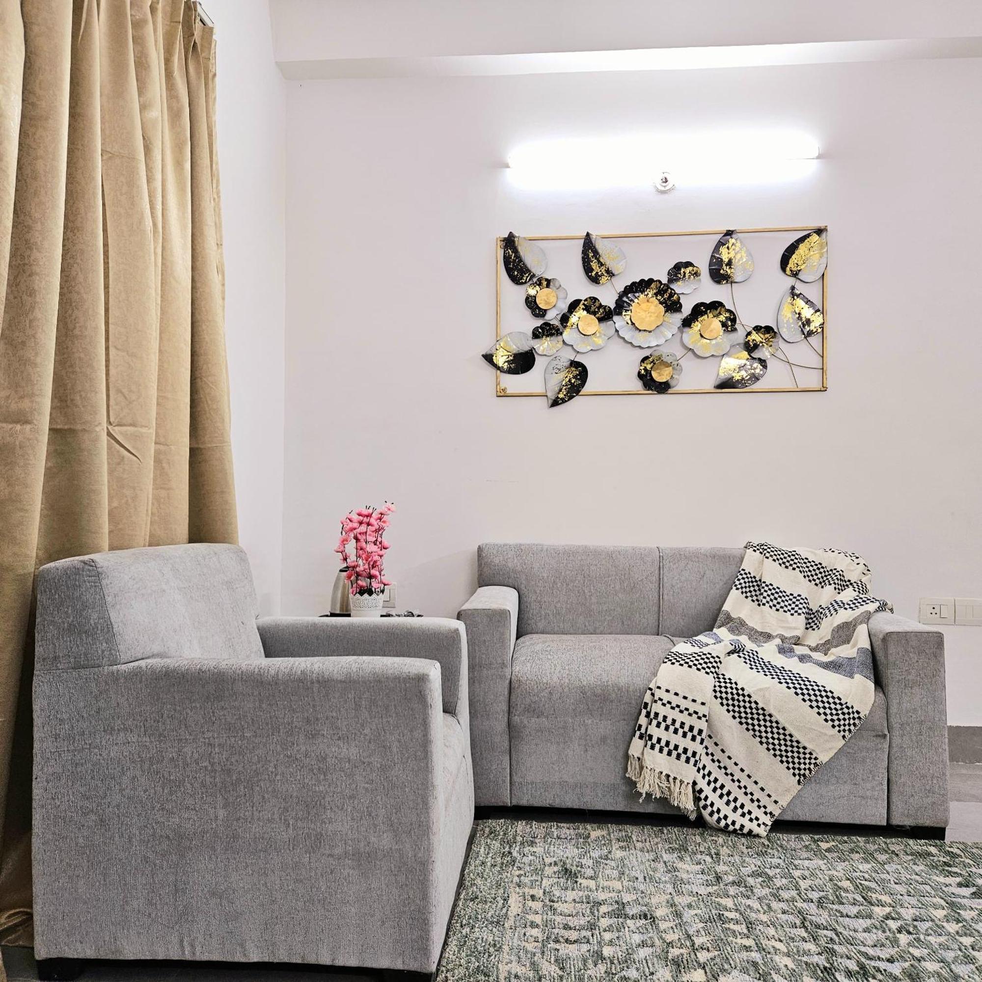 Hotel Lux Studio By Epic Gurgaon
