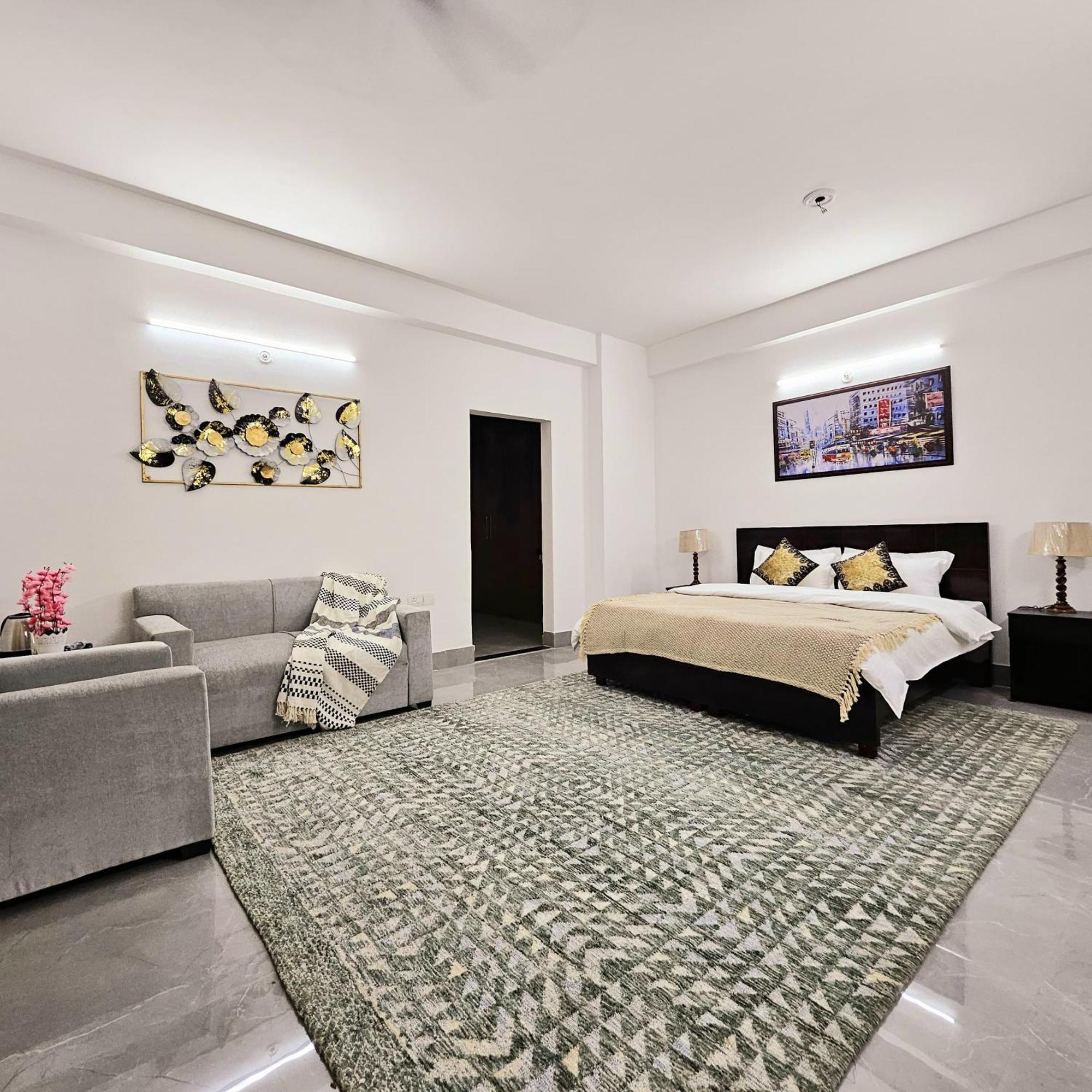 Lux Studio By Epic Hotel 3*